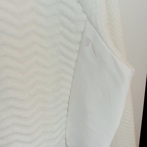 Tart collection white quilted jacket sz. M - Picture 4 of 5